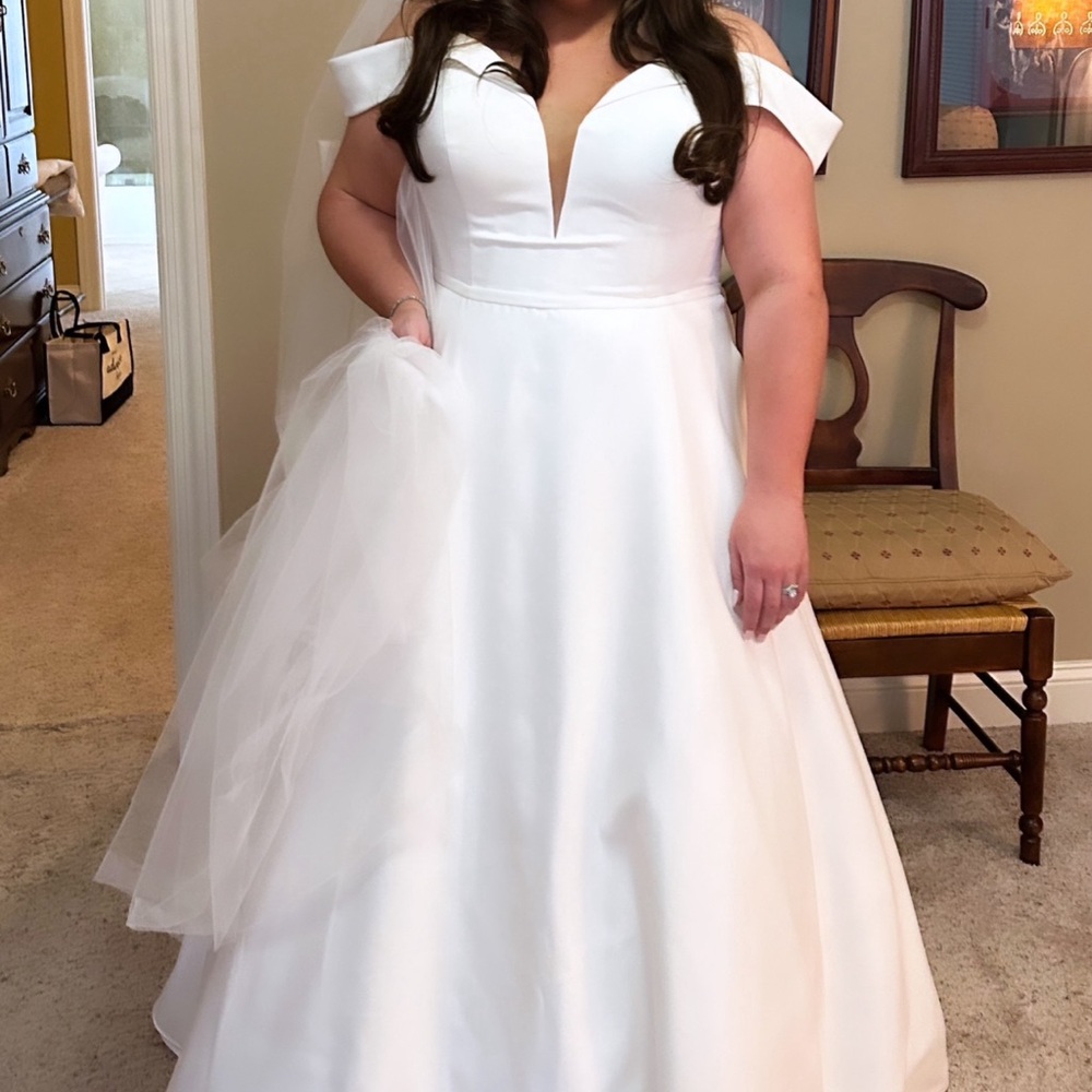Lavender Park Bridal Gown size 24